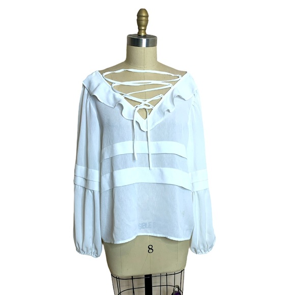 Club Monaco Tops - 0394 Club Monaco white ruffle sleeve M